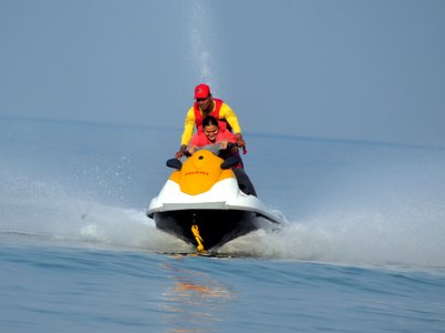 water-sports-at-guhagar-beach